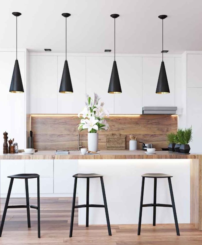 Un projet de rénovation à Lanton : cette cuisine a été transformée sans travaux grâce à un revêtement adhésif professionnel.